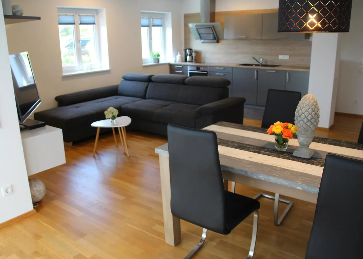 Chiemsee-Edelweiß Ferienwohnung Prien Apartment